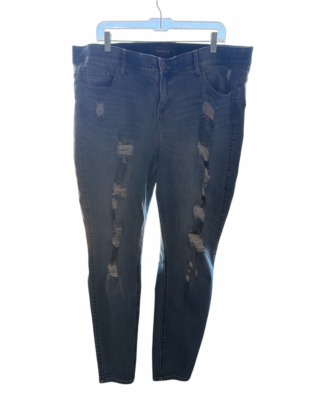 Torrid bombshell High-Rise Skinny Jeans/ripped